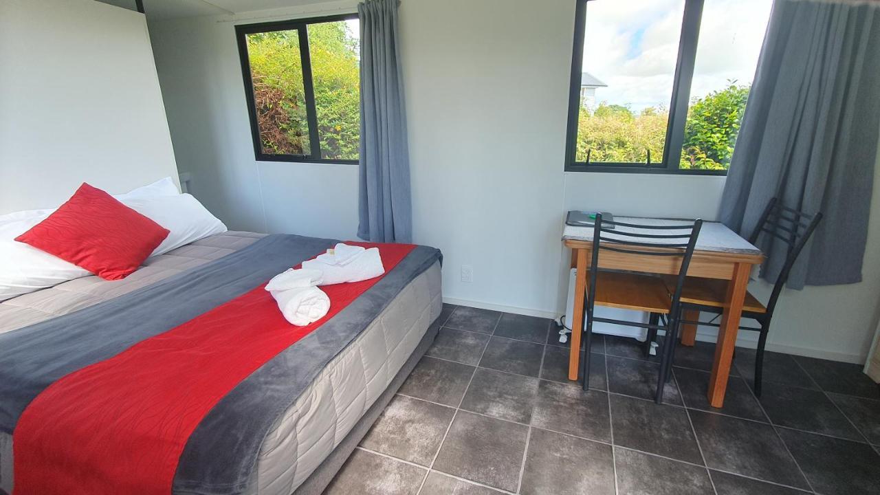 Апартаменты Lakeview Studio Cabin Kuratau Экстерьер фото